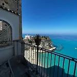 La Dolce A