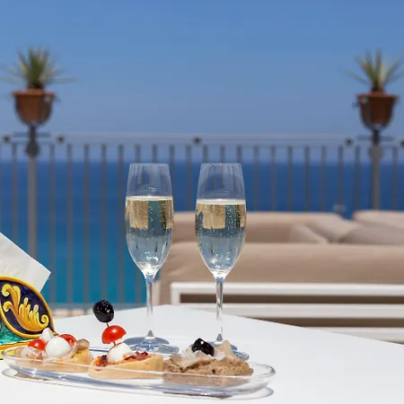 לינה וארוחת בוקר La Dolce A טרופאה