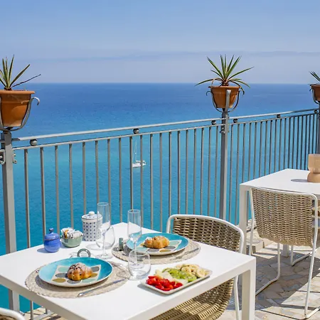 La Dolce A 4*